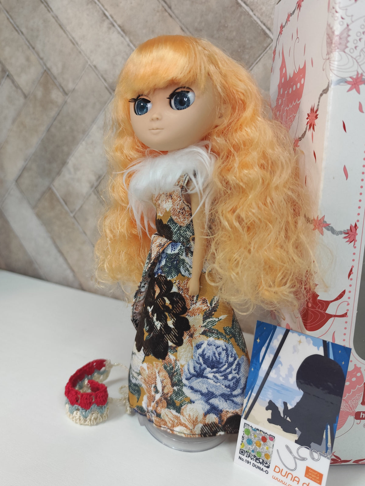 Duna-Orange-doll Lot.191
