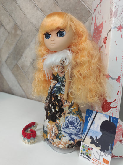 Duna-Orange-doll Lot.191