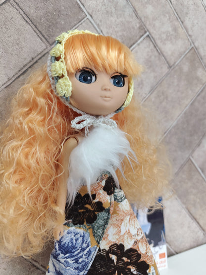 Duna-Orange-doll Lot.192