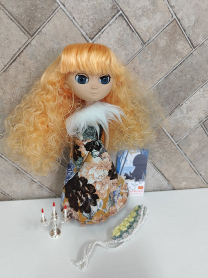 Duna-Orange-doll Lot.192