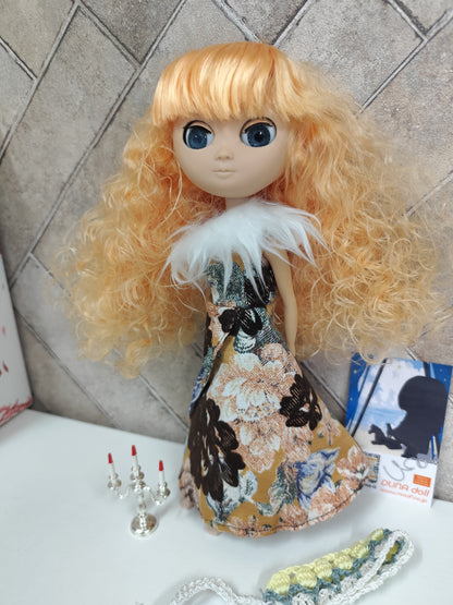 Duna-Orange-doll Lot.192