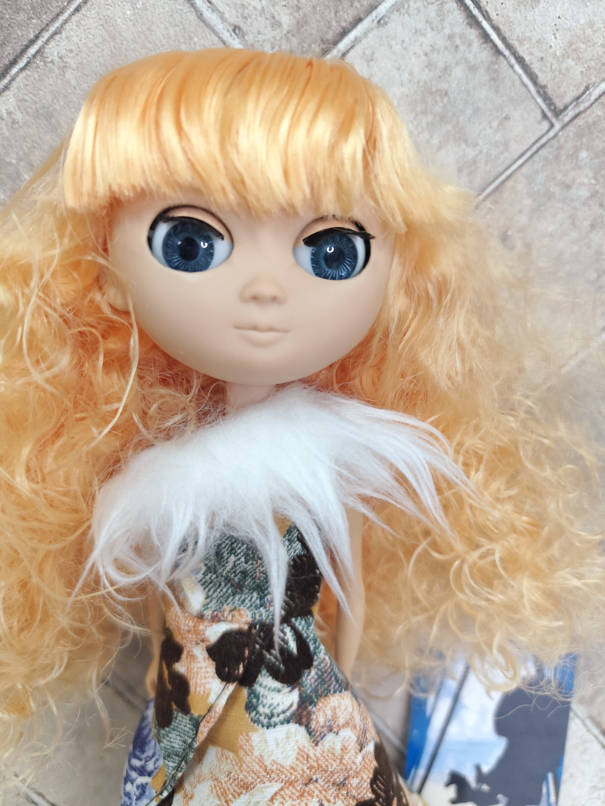 Duna-Orange-doll Lot.192