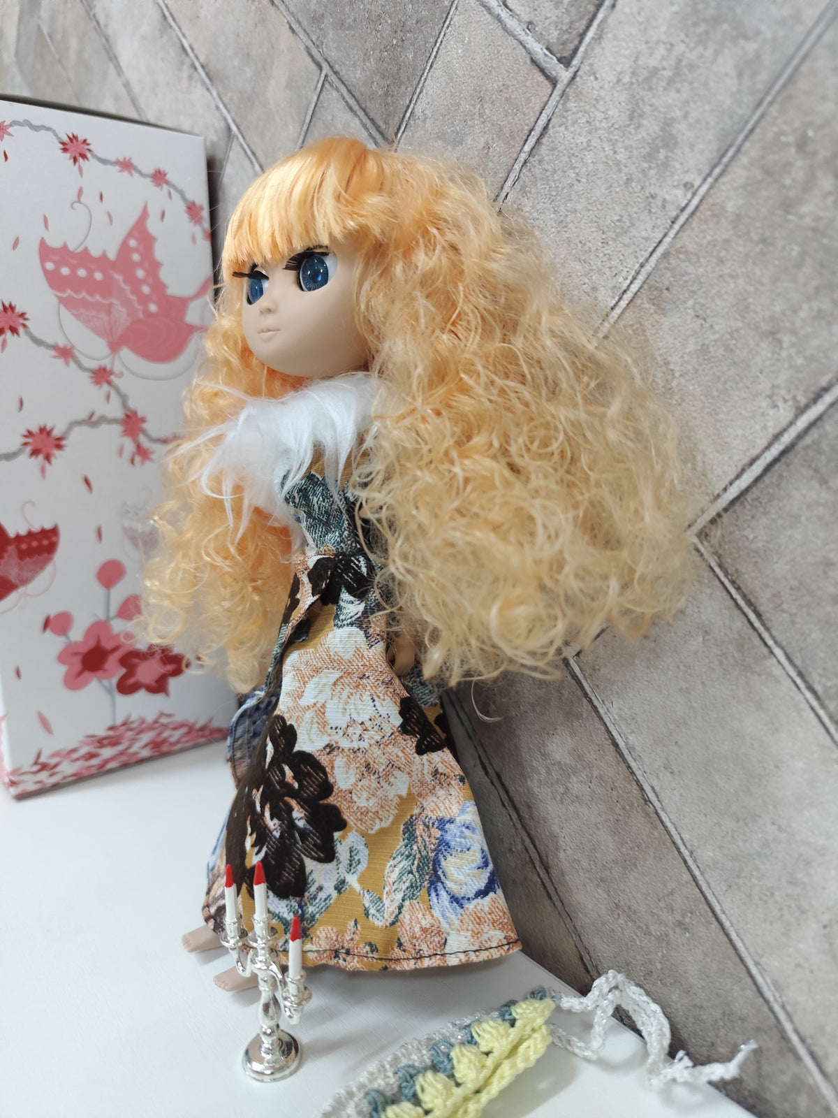 Duna-Orange-doll Lot.192